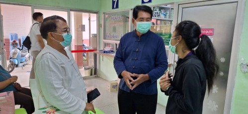 ทน.แม่สอด ลงพื้นที่เยี่ยมติดตามและพบปะประชาชนผู้มาใช้บริการ คลินิกชุมชนอบอุ่น