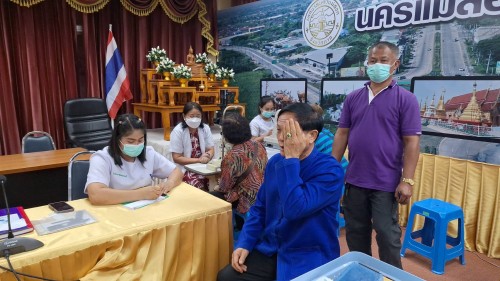 เทศบาลนครแม่สอด ร่วมเป็นเกียรติเยี่ยมชมการออกหน่วยคัดกรองดวงตาของโรงพยาบาลศุภมิตรสุพรรณบุรี 