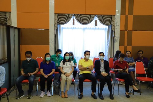 ทน.แม่สอด จัดโครงการฝึกอบรม “โครงการส่งเสริมสุขภาพผู้สูงอายุ สร้างจิตสดใส ร่างกายแข็งแรง” และ “โครงการพัฒนาศักยภาพผู้สูงอายุเทศบาลนครแม่สอด” ประจำปีงบประมาณ 2567