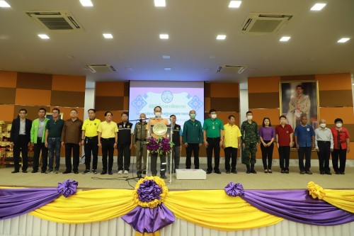 ทน.แม่สอด จัดโครงการฝึกอบรม “โครงการส่งเสริมสุขภาพผู้สูงอายุ สร้างจิตสดใส ร่างกายแข็งแรง” และ “โครงการพัฒนาศักยภาพผู้สูงอายุเทศบาลนครแม่สอด” ประจำปีงบประมาณ 2567