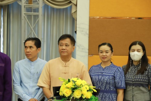 ทน.แม่สอด จัดโครงการฝึกอบรม “โครงการส่งเสริมสุขภาพผู้สูงอายุ สร้างจิตสดใส ร่างกายแข็งแรง” และ “โครงการพัฒนาศักยภาพผู้สูงอายุเทศบาลนครแม่สอด” ประจำปีงบประมาณ 2567