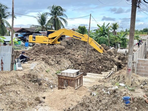 ทน.แม่สอด ลงพื้นที่ติดตามความเรียบร้อย โครงการพัฒนาตามผังเมืองรวมเมืองแม่สอด อำเภอแม่สอด จังหวัดตาก ระยะที่ 2 บริเวณถนนข้างแขวงทางหลวงตากที่ 2
