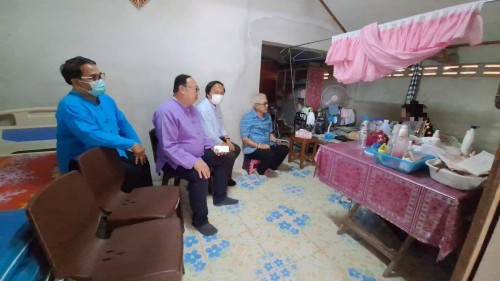 ทน.แม่สอด ลงพื้นที่มอบสิ่งของอุปโภคบริโภคให้แก่ผู้สูงอายุ ผู้พิการและผู้ยากไร้ ชุมชนอิสลาม ชุมชนชุมพลพัฒนา ชุมชนวัดหลวง และชุมชนสองแคว 2