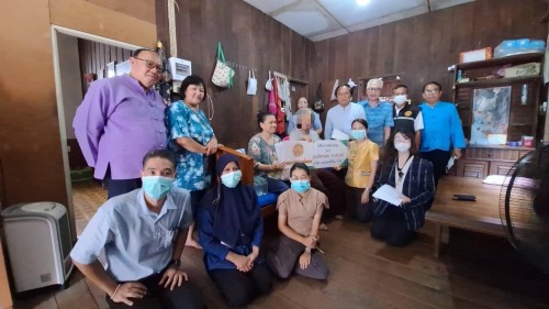 ทน.แม่สอด ลงพื้นที่มอบสิ่งของอุปโภคบริโภคให้แก่ผู้สูงอายุ ผู้พิการและผู้ยากไร้ ชุมชนอิสลาม ชุมชนชุมพลพัฒนา ชุมชนวัดหลวง และชุมชนสองแคว 2
