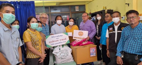 ทน.แม่สอด ลงพื้นที่มอบสิ่งของอุปโภคบริโภคให้แก่ผู้สูงอายุ ผู้พิการและผู้ยากไร้ ชุมชนอิสลาม ชุมชนชุมพลพัฒนา ชุมชนวัดหลวง และชุมชนสองแคว 2