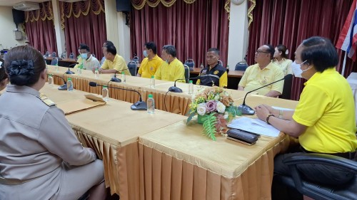 ทน.แม่สอด มอบนโยบายและให้โอวาทแก่พนักงานราชการโอนย้าย พนักงานจ้างตามภารกิจ และพนักงานจ้างทั่วไป 