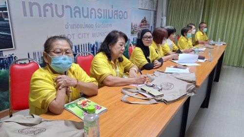 ทน.แม่สอด จัดโครงการส่งเสริมสุขภาพผู้สูงอายุ สร้างจิตสดใส ร่างกายแข็งแรง ประจำปีงบประมาณ พ.ศ. 2567 ระหว่างเดือน มิถุนายน - สิงหาคม 2567
