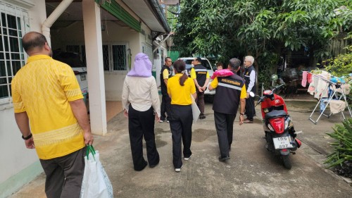 เทศบาลนครแม่สอด ลงพื้นที่มอบสิ่งของอุปโภคบริโภคให้แก่ผู้สูงอายุ ผู้พิการและผู้ยากไร้ ชุมชนดอนไชย