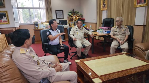 ทน.แม่สอด ร่วมกับสมาคมกรีฑาแห่งประเทศไทยในพระบรมราชูปถัมภ์ มอบรางวัลให้กับนักเรียนโรงเรียนกีฬาเทศบาลนครแม่สอด 