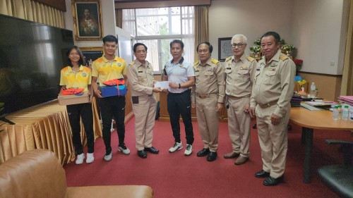 ทน.แม่สอด ร่วมกับสมาคมกรีฑาแห่งประเทศไทยในพระบรมราชูปถัมภ์ มอบรางวัลให้กับนักเรียนโรงเรียนกีฬาเทศบาลนครแม่สอด 