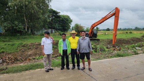 เทศบาลนครแม่สอด ร่วมลงพื้นที่กับองค์การบริหารส่วนจังหวัดตาก บูรณาการขุดลอกรางระบายน้ำและร่องระบายน้ำป้องกันน้ำท่วมขัง