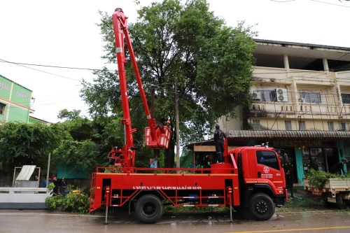 ทน.แม่สอด จัดกิจกรรมจิตอาสาพัฒนาปรับปรุงภูมิทัศน์เฉลิมพระเกียรติ พระบาทสมเด็จพระเจ้าอยู่หัว เนื่องในโอกาสพระราชพิธีมหามงคลเฉลิมพระชนมพรรษา 6 รอบ 28 กรกฎาคม 2567