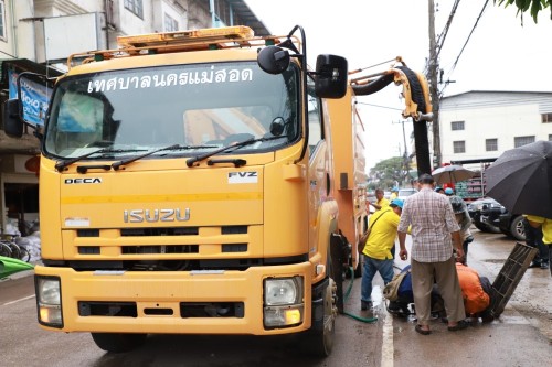 ทน.แม่สอด จัดกิจกรรมจิตอาสาพัฒนาปรับปรุงภูมิทัศน์เฉลิมพระเกียรติ พระบาทสมเด็จพระเจ้าอยู่หัว เนื่องในโอกาสพระราชพิธีมหามงคลเฉลิมพระชนมพรรษา 6 รอบ 28 กรกฎาคม 2567