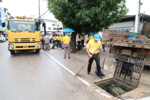 ทน.แม่สอด จัดกิจกรรมจิตอาสาพัฒนาปรับปรุงภูมิทัศน์เฉลิมพระเกียรติ พระบาทสมเด็จพระเจ้าอยู่หัว เนื่องในโอกาสพระราชพิธีมหามงคลเฉลิมพระชนมพรรษา 6 รอบ 28 กรกฎาคม 2567