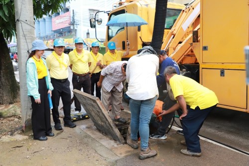 ทน.แม่สอด จัดกิจกรรมจิตอาสาพัฒนาปรับปรุงภูมิทัศน์เฉลิมพระเกียรติ พระบาทสมเด็จพระเจ้าอยู่หัว เนื่องในโอกาสพระราชพิธีมหามงคลเฉลิมพระชนมพรรษา 6 รอบ 28 กรกฎาคม 2567