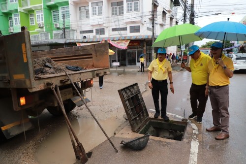 ทน.แม่สอด จัดกิจกรรมจิตอาสาพัฒนาปรับปรุงภูมิทัศน์เฉลิมพระเกียรติ พระบาทสมเด็จพระเจ้าอยู่หัว เนื่องในโอกาสพระราชพิธีมหามงคลเฉลิมพระชนมพรรษา 6 รอบ 28 กรกฎาคม 2567