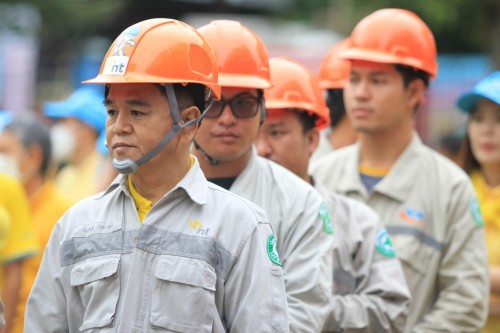ทน.แม่สอด จัดกิจกรรมจิตอาสาพัฒนาปรับปรุงภูมิทัศน์เฉลิมพระเกียรติ พระบาทสมเด็จพระเจ้าอยู่หัว เนื่องในโอกาสพระราชพิธีมหามงคลเฉลิมพระชนมพรรษา 6 รอบ 28 กรกฎาคม 2567