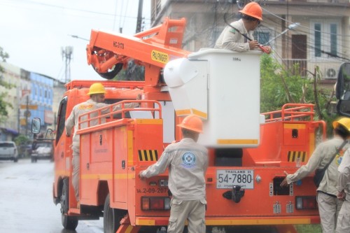 ทน.แม่สอด จัดกิจกรรมจิตอาสาพัฒนาปรับปรุงภูมิทัศน์เฉลิมพระเกียรติ พระบาทสมเด็จพระเจ้าอยู่หัว เนื่องในโอกาสพระราชพิธีมหามงคลเฉลิมพระชนมพรรษา 6 รอบ 28 กรกฎาคม 2567