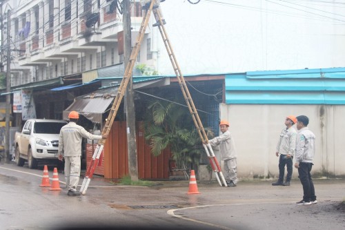 ทน.แม่สอด จัดกิจกรรมจิตอาสาพัฒนาปรับปรุงภูมิทัศน์เฉลิมพระเกียรติ พระบาทสมเด็จพระเจ้าอยู่หัว เนื่องในโอกาสพระราชพิธีมหามงคลเฉลิมพระชนมพรรษา 6 รอบ 28 กรกฎาคม 2567