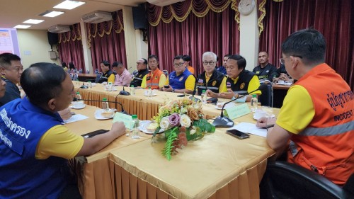 ทน.แม่สอด ลงพื้นที่ร่วมกับคณะรองผู้ว่าราชการจังหวัดตากและหน่วยงานภาครัฐฯ ติดตามสถานการณ์น้ำ ในพื้นที่เทศบาลนครแม่สอด