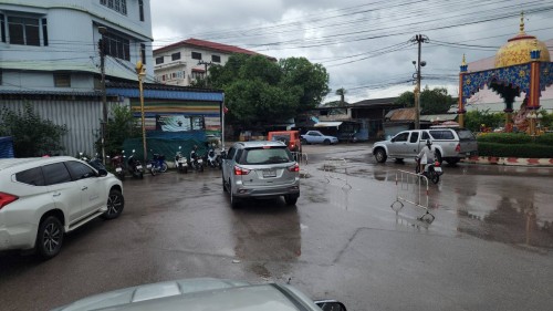 ทน.แม่สอด ลงพื้นที่ร่วมกับคณะรองผู้ว่าราชการจังหวัดตากและหน่วยงานภาครัฐฯ ติดตามสถานการณ์น้ำ ในพื้นที่เทศบาลนครแม่สอด