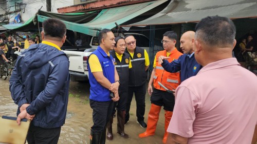 ทน.แม่สอด ลงพื้นที่ร่วมกับคณะรองผู้ว่าราชการจังหวัดตากและหน่วยงานภาครัฐฯ ติดตามสถานการณ์น้ำ ในพื้นที่เทศบาลนครแม่สอด