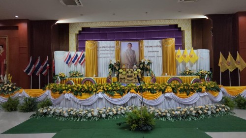 ทน.แม่สอด เข้าร่วมพิธีทำบุญตักบาตรถวายเป็นพระราชกุศล เนื่องในโอกาสวันเฉลิมพระชนมพรรษาพระบาทสมเด็จพระเจ้าอยู่หัว 28 กรกฎาคม 2567