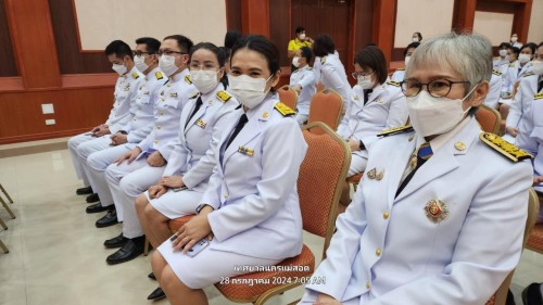ทน.แม่สอด เข้าร่วมพิธีทำบุญตักบาตรถวายเป็นพระราชกุศล เนื่องในโอกาสวันเฉลิมพระชนมพรรษาพระบาทสมเด็จพระเจ้าอยู่หัว 28 กรกฎาคม 2567