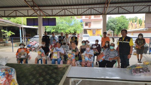 ทน.แม่สอด ลงพื้นที่มอบถุงยังชีพให้แก่ผู้ประสบภัยน้ำท่วม