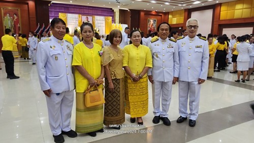 ทน.แม่สอด เข้าร่วมพิธีวางเครื่องราชสักการะและวางพานพุ่ม และ         พิธีจุดเทียนถวายพระพรชัยมงคล เฉลิมพระเกียรติพระบาทสมเด็จ         พระเจ้าอยู่หัว เนื่องในโอกาสมหามงคลเฉลิมพระเกียรติพระชนพรรษา 6 รอบ 28 กรกฎาคม 2567