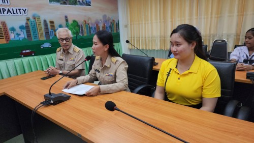ทน.แม่สอด มอบโอวาทแก่นักเรียนโรงเรียนเทศบาลวัดชุมพลคีรี ตัวแทนเข้าร่วมการแข่งขันสวดมนต์หมู่สรรเสริญพระรัตนตรัย ทำนองสรภัญญะ ประเภททีม 5 คน ประจำปี 2567 ระดับประเทศ