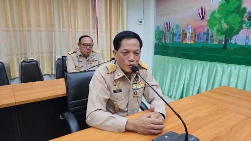 ทน.แม่สอด มอบโอวาทแก่นักเรียนโรงเรียนเทศบาลวัดชุมพลคีรี ตัวแทนเข้าร่วมการแข่งขันสวดมนต์หมู่สรรเสริญพระรัตนตรัย ทำนองสรภัญญะ ประเภททีม 5 คน ประจำปี 2567 ระดับประเทศ