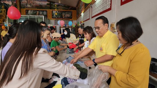 ทน.แม่สอด จัดกิจกรรมตลาดนัดปันสุข ครั้งที่ 5 ณ ศาลาเฉลิมพระเกียรติ วัดตรีรัตนาราม 