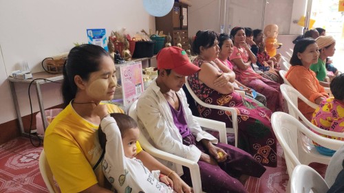ทน.แม่สอด จัดกิจกรรมตลาดนัดปันสุข ครั้งที่ 5 ณ ศาลาเฉลิมพระเกียรติ วัดตรีรัตนาราม 