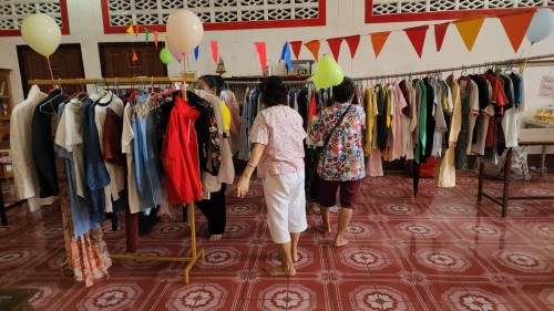 ทน.แม่สอด จัดกิจกรรมตลาดนัดปันสุข ครั้งที่ 5 ณ ศาลาเฉลิมพระเกียรติ วัดตรีรัตนาราม 