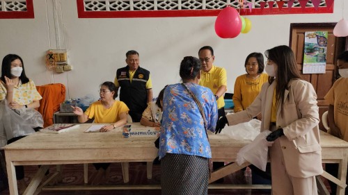 ทน.แม่สอด จัดกิจกรรมตลาดนัดปันสุข ครั้งที่ 5 ณ ศาลาเฉลิมพระเกียรติ วัดตรีรัตนาราม 