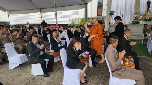 ทน.แม่สอด เข้าร่วมพิธีวางพวงมาลา เนื่องในวันรพี ประจำปี 2567