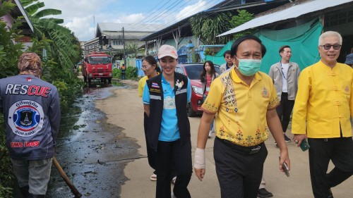 ทน.แม่สอด บูรณาการร่วมกับองค์การบริหารส่วนตำบลแม่ปะ ลงพื้นที่แก้ไขปัญหาผลกระทบน้ำท่วมขังอย่างต่อเนื่อง  
