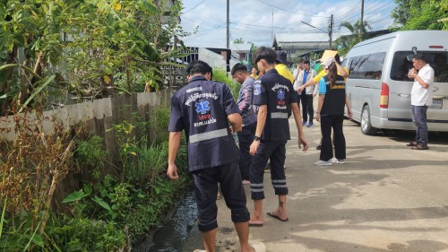 ทน.แม่สอด บูรณาการร่วมกับองค์การบริหารส่วนตำบลแม่ปะ ลงพื้นที่แก้ไขปัญหาผลกระทบน้ำท่วมขังอย่างต่อเนื่อง  