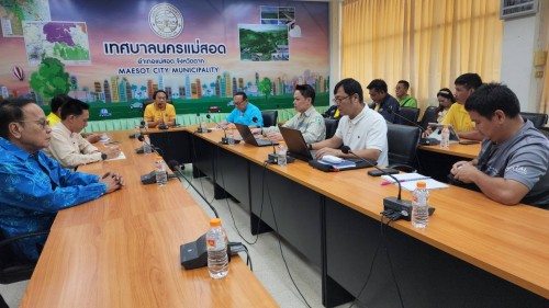 ทน.แม่สอด ร่วมประชุมติดตามความคืบหน้าโครงการก่อสร้างระบบจำหน่ายไฟฟ้าเป็นเคเบิลใต้ดิน บริเวณถนนประสาทวิถี อำเภอแม่สอด จังหวัดตาก