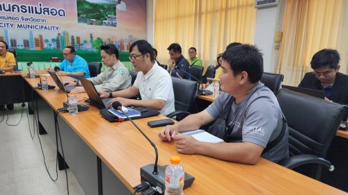 ทน.แม่สอด ร่วมประชุมติดตามความคืบหน้าโครงการก่อสร้างระบบจำหน่ายไฟฟ้าเป็นเคเบิลใต้ดิน บริเวณถนนประสาทวิถี อำเภอแม่สอด จังหวัดตาก