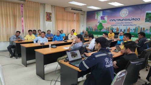 ทน.แม่สอด ร่วมประชุมติดตามความคืบหน้าโครงการก่อสร้างระบบจำหน่ายไฟฟ้าเป็นเคเบิลใต้ดิน บริเวณถนนประสาทวิถี อำเภอแม่สอด จังหวัดตาก
