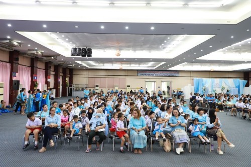 เทศบาลนครแม่สอด เข้าร่วมพิธีมอบทุนการศึกษาให้แก่นักเรียน โดย คุณอัครเดช ตาสะหลี และครอบครัว เนื่องในโอกาสวันแม่แห่งชาติ