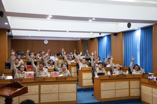 สภาเทศบาลนครแม่สอด ประชุมสภาเทศบาลนครแม่สอด สมัยสามัญ สมัยที่ 2  ประจำปี 2567