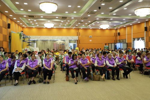 ทน.แม่สอด ร่วมพิธีมอบวุฒิบัตรแก่นักศึกษาวิทยาลัยสูงวัย นครแม่สอด ที่ผ่านการฝึกอบรม "โครงการส่งเสริมสุขภาพผู้สูงอายุสร้างจิตสดใส ร่างกายแข็งแรง" รุ่นที่ 2 และโครงการพัฒนาศักยภาพผู้สูงอายุเทศบาลนครแม่สอด ประจำปีงบประมาณ พ.ศ.2567
