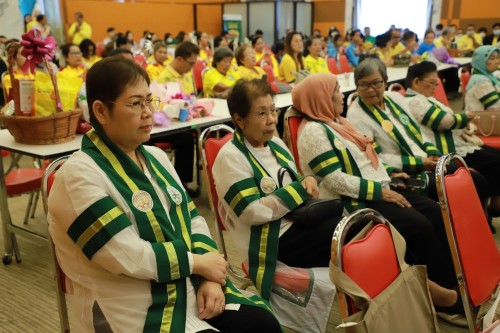 ทน.แม่สอด ร่วมพิธีมอบวุฒิบัตรแก่นักศึกษาวิทยาลัยสูงวัย นครแม่สอด ที่ผ่านการฝึกอบรม "โครงการส่งเสริมสุขภาพผู้สูงอายุสร้างจิตสดใส ร่างกายแข็งแรง" รุ่นที่ 2 และโครงการพัฒนาศักยภาพผู้สูงอายุเทศบาลนครแม่สอด ประจำปีงบประมาณ พ.ศ.2567