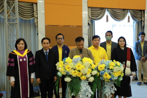ทน.แม่สอด ร่วมพิธีมอบวุฒิบัตรแก่นักศึกษาวิทยาลัยสูงวัย นครแม่สอด ที่ผ่านการฝึกอบรม "โครงการส่งเสริมสุขภาพผู้สูงอายุสร้างจิตสดใส ร่างกายแข็งแรง" รุ่นที่ 2 และโครงการพัฒนาศักยภาพผู้สูงอายุเทศบาลนครแม่สอด ประจำปีงบประมาณ พ.ศ.2567