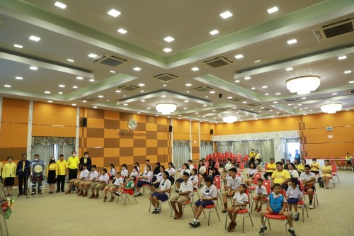 ทน.แม่สอด จัดโครงการทุนการศึกษาสำหรับนักศึกษาและการให้ความช่วยเหลือนักเรียนในเขตเทศบาลนครแม่สอด