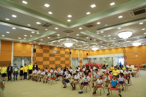 ทน.แม่สอด จัดโครงการทุนการศึกษาสำหรับนักศึกษาและการให้ความช่วยเหลือนักเรียนในเขตเทศบาลนครแม่สอด