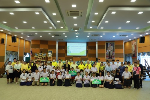 ทน.แม่สอด จัดโครงการทุนการศึกษาสำหรับนักศึกษาและการให้ความช่วยเหลือนักเรียนในเขตเทศบาลนครแม่สอด